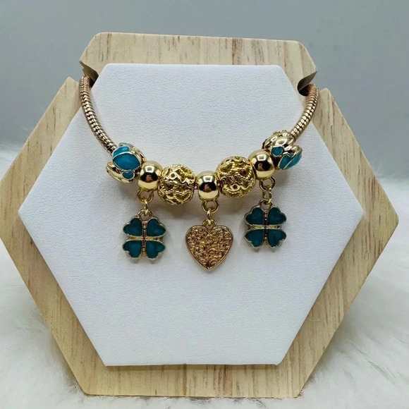 Heart & Clover Charm Bracelet Blue - Picture 2 of 4
